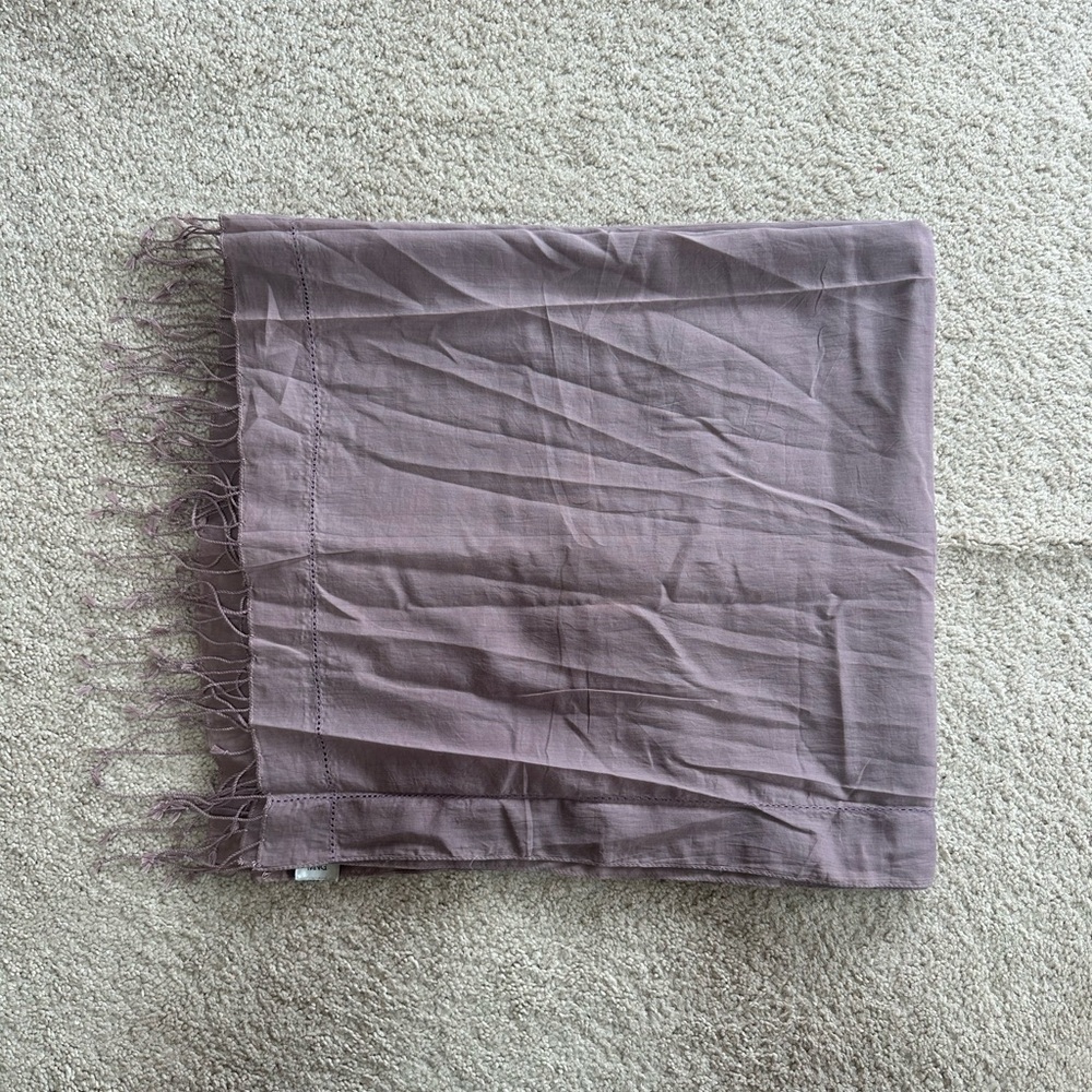 European Mango Beautiful Lavender Fringe Scarf